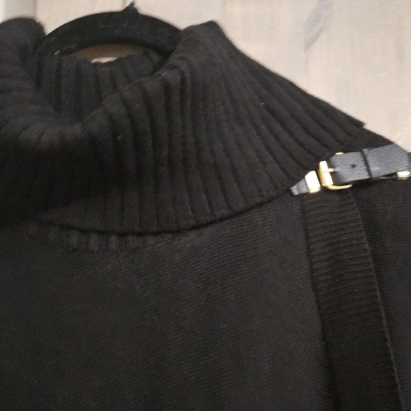 CALVIN KLEIN Black Buckle-Detail Turtleneck Poncho. Size S/M NWT - Picture 10 of 16